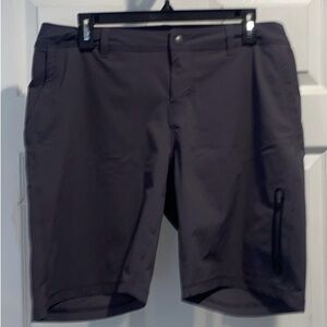 NWOT - REI Bermuda Shorts - Women's Size 12